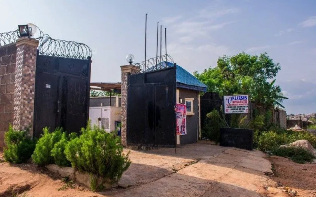 Oklarsus Hotel & Suites