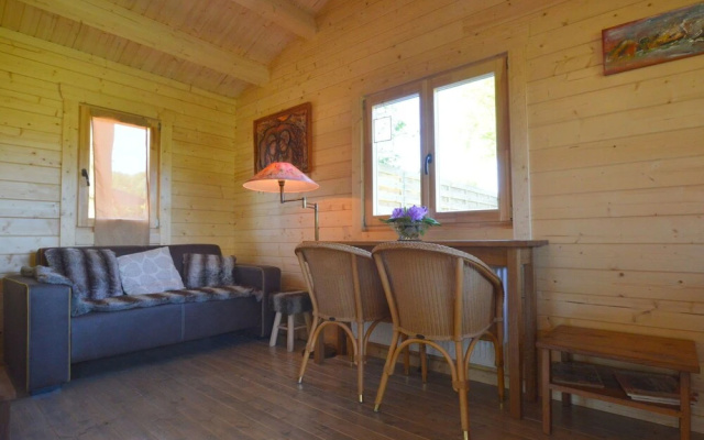 Cosy Chalet in Lottum With Garden
