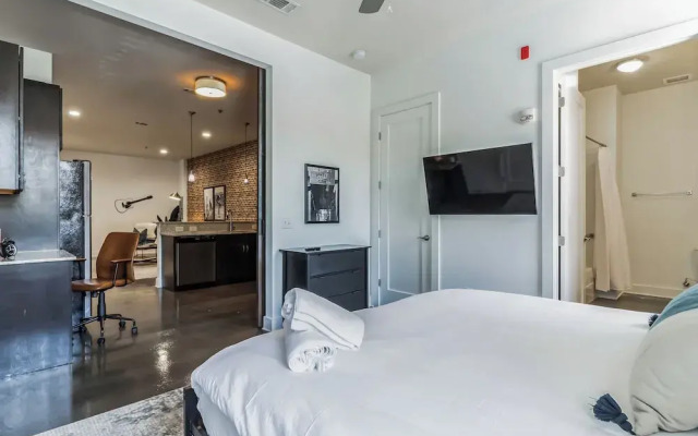 1 BDR Loft Close to Vanderbilt Hospital