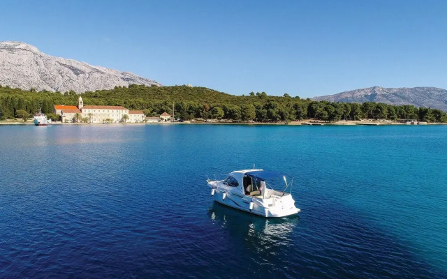 Stunning Home in Orebic With Wifi and 5 Bedrooms