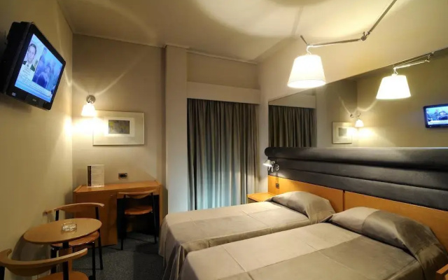 Maniatis Hotel