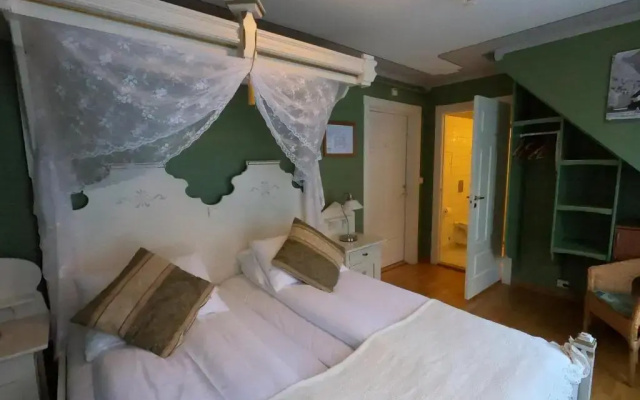 Hjelle Hotel