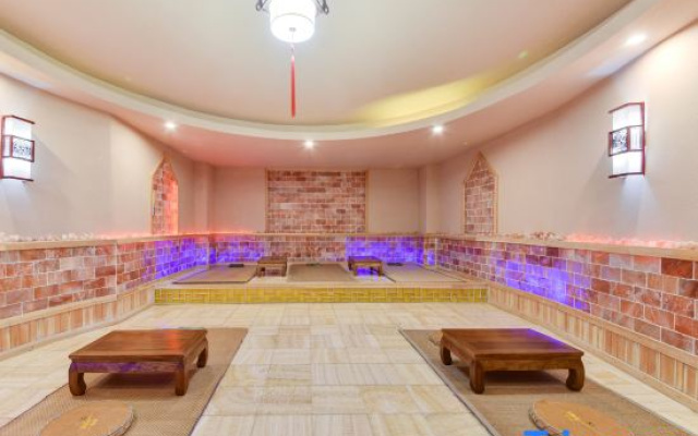 Xiduoduo Holiday Hotel(喜多多海景假日酒店（南戴河仙螺岛店）)