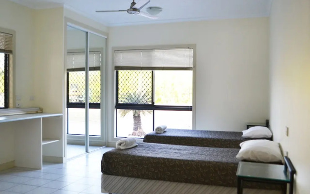 Hinchinbrook Marine Cove Resort