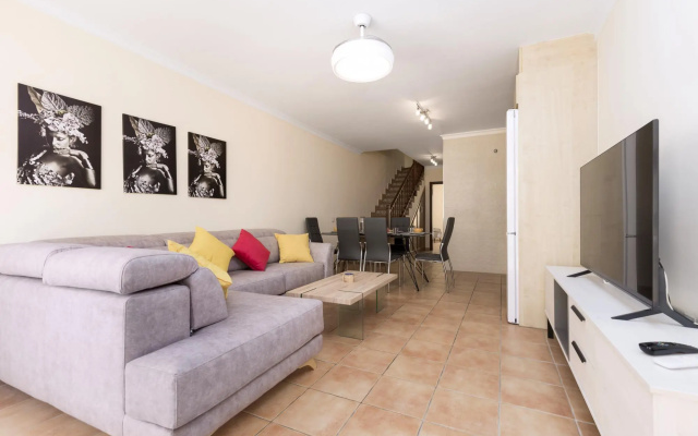Home2Book Stunning Sultan, Wifi & Pool