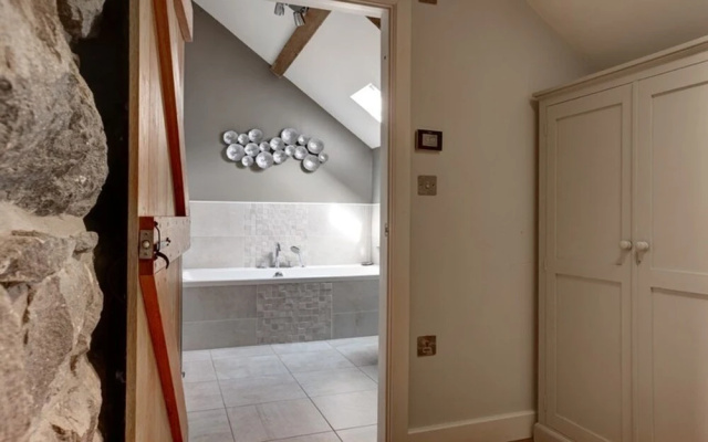 2 Bed - The Cottage