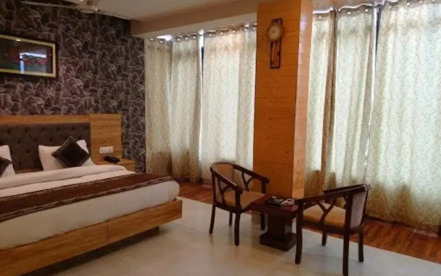 Hotel Glass Inn