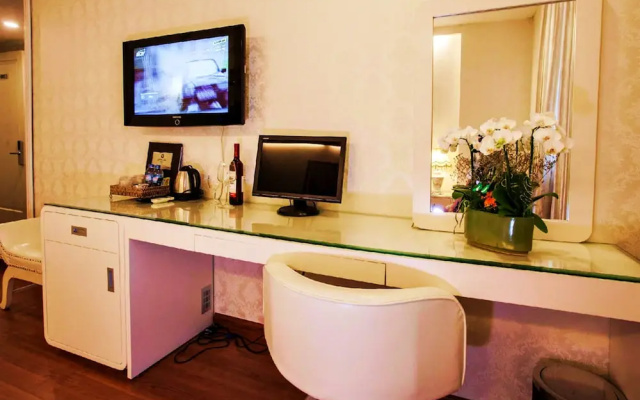 HANZ Gold Hotel