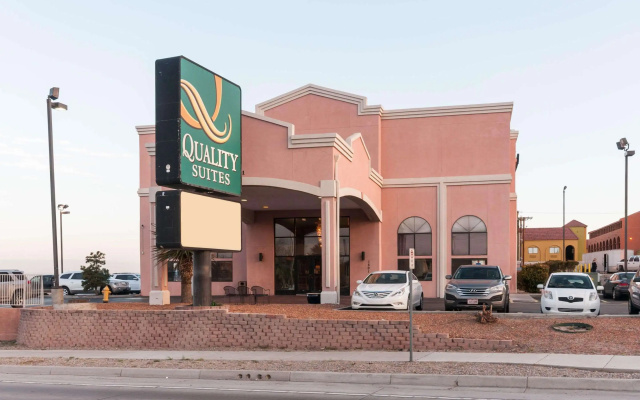 Quality Suites Albuquerque Airport