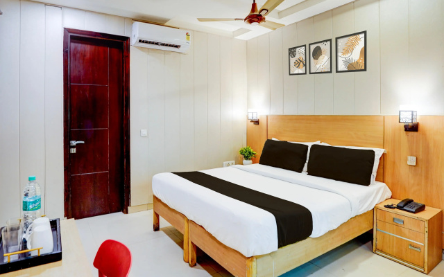 OYO 70849 Hotel Sarvasa Residency