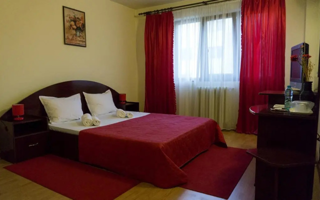 Hotel Dacor