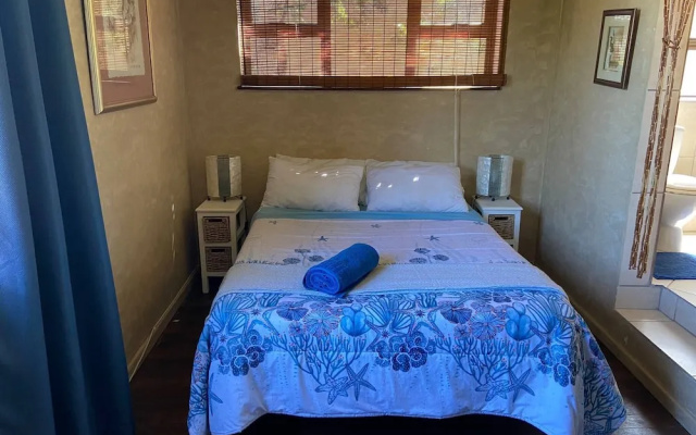 Room-living In Camps Bay Blue