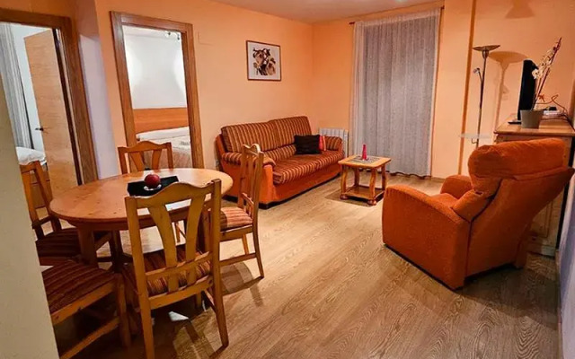 Apartamentos Canfranc Pueblo 3000