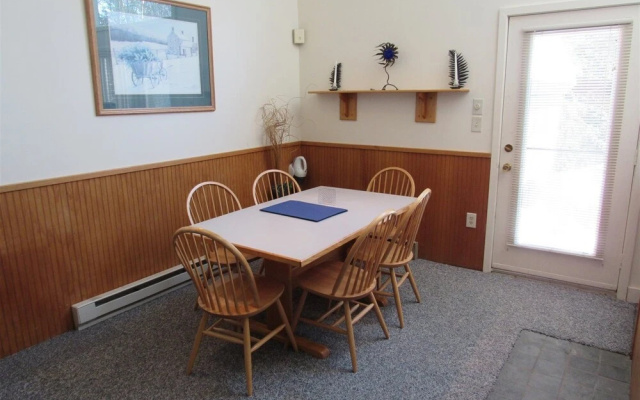 Spacious Waterville Valley Condo Close to Town Square! - Ms13av