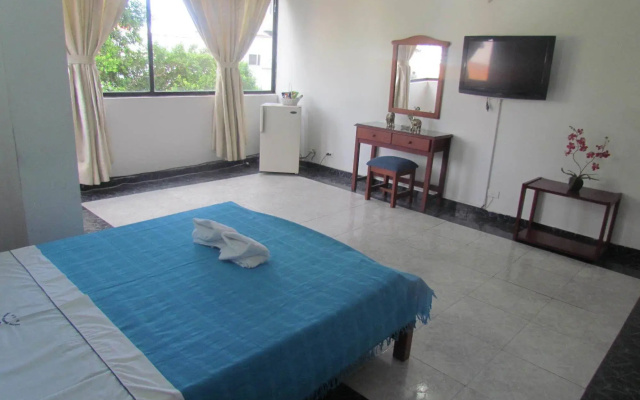 Hotel Dinastia Real