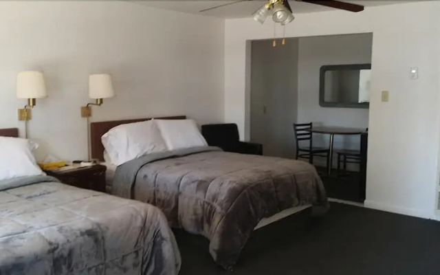 Kim's Oasis Motel