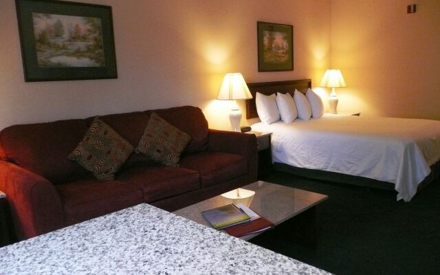 The Ashley Inn & Suites