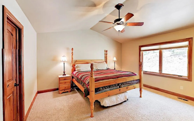 566 Fuller Placer Rd - 4 Br Duplex