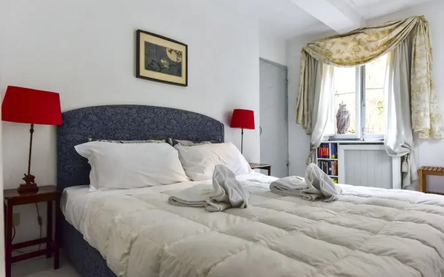 Monti Secret Garden Apartment