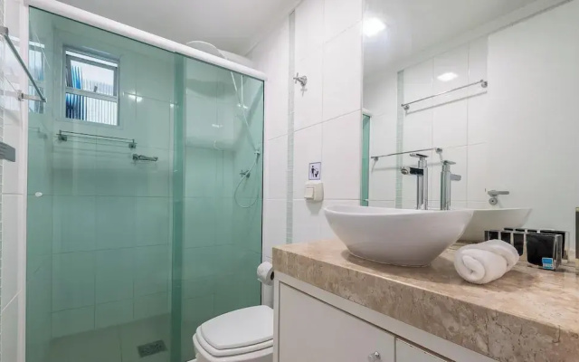Cozy 3BR apt W/balcony sea View Cet1702
