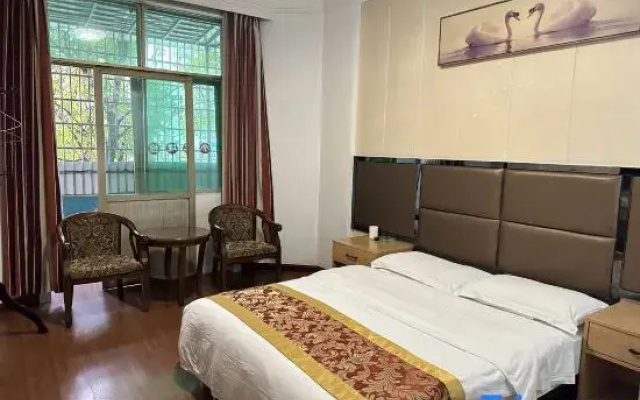 Jinxiang Hotel (Yulan Middle Road)