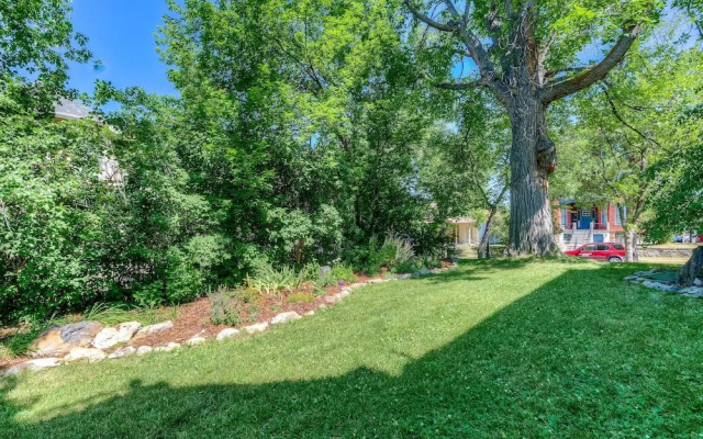 Sanders - Helena's Bed and Breakfast