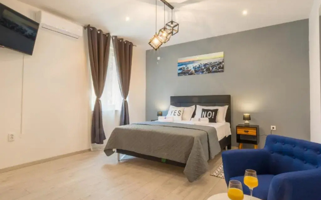 Rooms Sea & Sun with private parking - AE1111