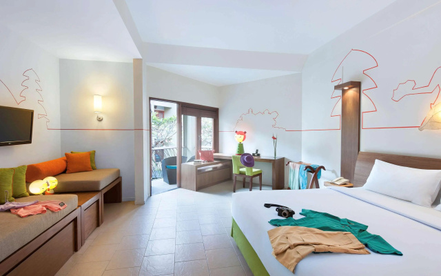 Отель ibis Styles Bali Legian