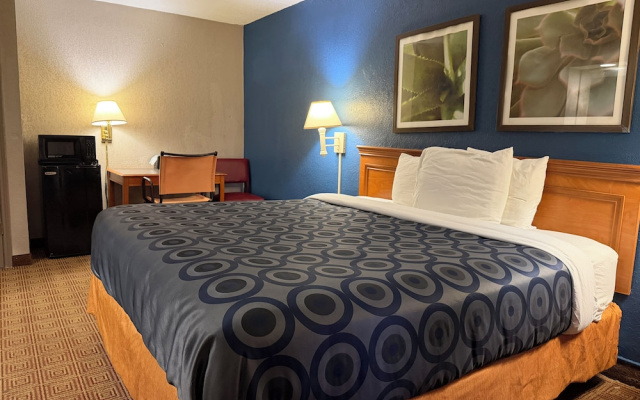 OYO Garden Inn & Suites