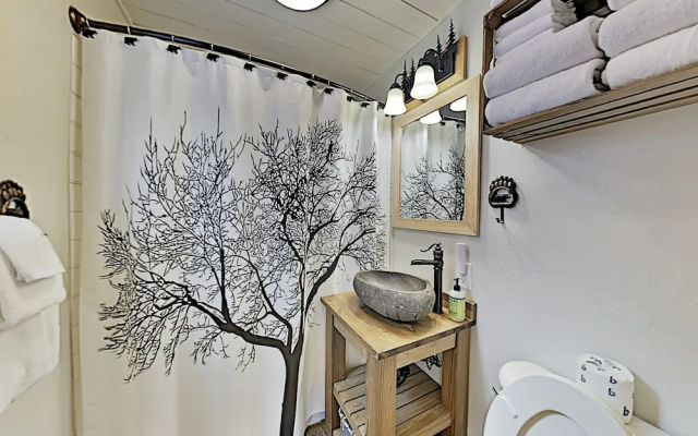 604spruc 2 Bedroom Home
