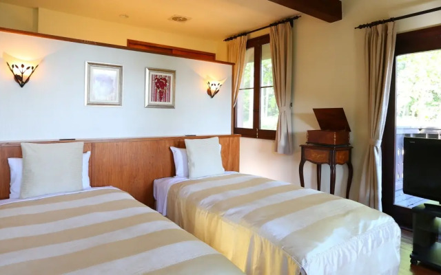 Hotel Hut Walden