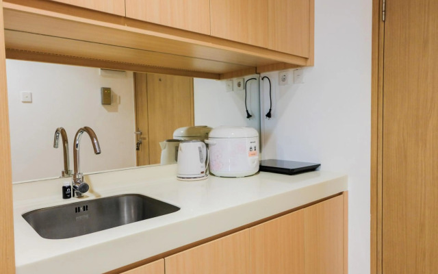 Cozy And Simply Studio Apartment Tree Park City Cikokol