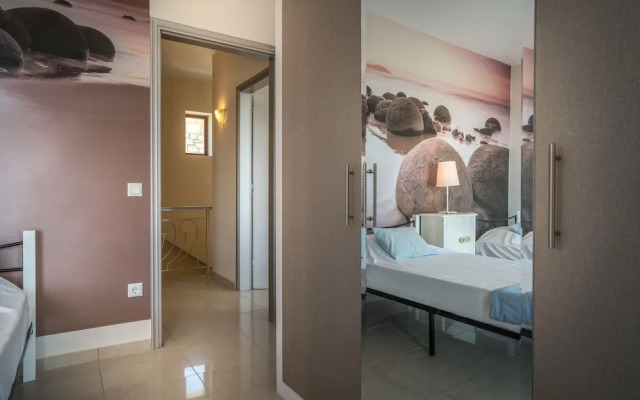 Armonia Seaside Villas