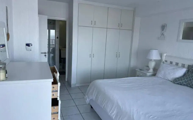 9 Skiathos - Beach front apartment - Salt Rock