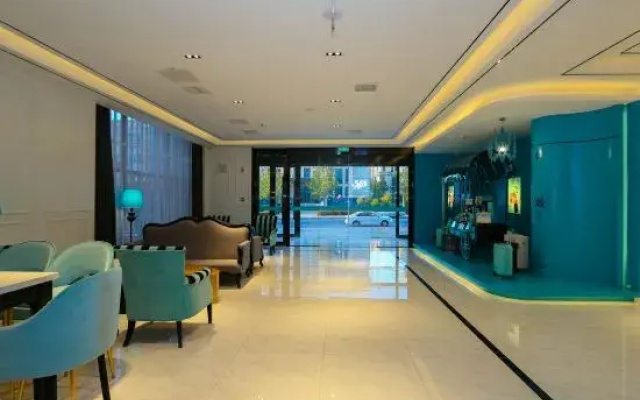 Xana Hotelle Dalian MCC business park airport store