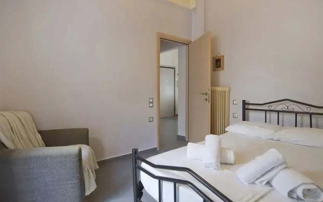 Coastal Charm in Piraeus