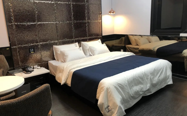 Legend Hotel