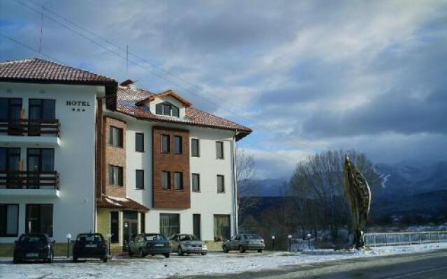Отель Bistrica Hotel Болгария, Боровец - отзывы, цены и фото номеров - забронировать отель Bistrica Hotel онлайн вид на фасад