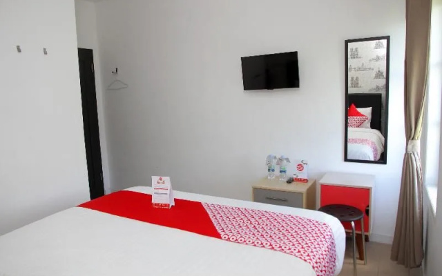 OYO 1098 Rego Hotel