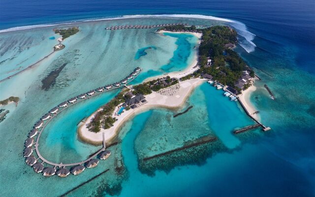 Cinnamon Dhonveli Maldives Hotel in North Male Atoll, Maldives from 527$, photos, reviews - zenhotels.com hotel front