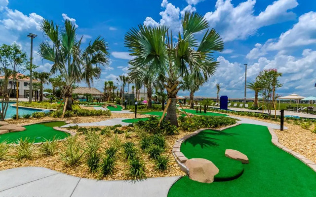 Stunning Lakeview Townhome w/ Private Pool!
