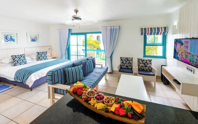Club Mykonos by First Private Stays