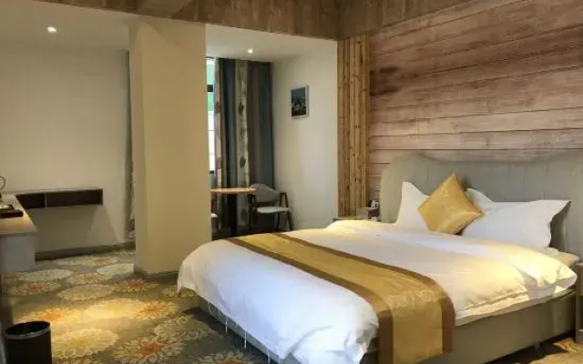 Huazhou Diqiao Themed Homestay