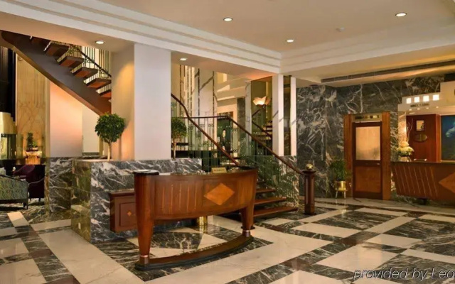 Hotel Marine Plaza Mumbai