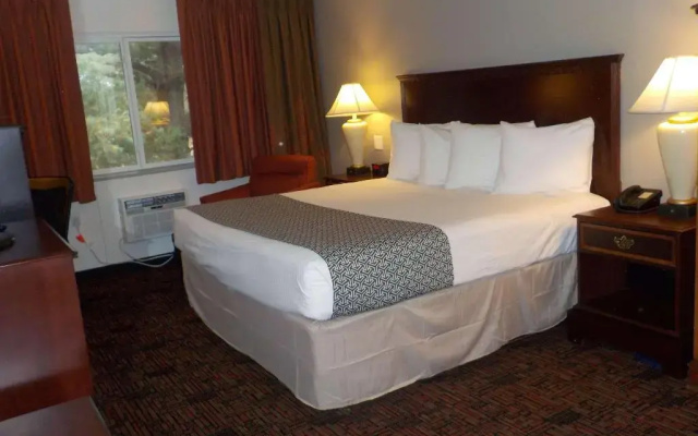 SureStay Hotel by Best Western Thomson