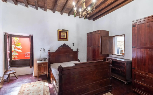 Flatguest Amiga Mia - Traditional House