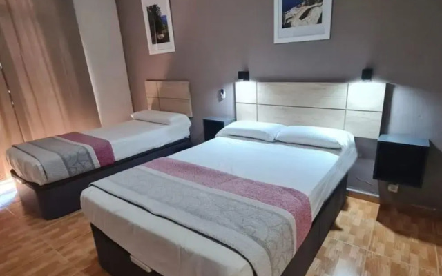 Hostal Miami