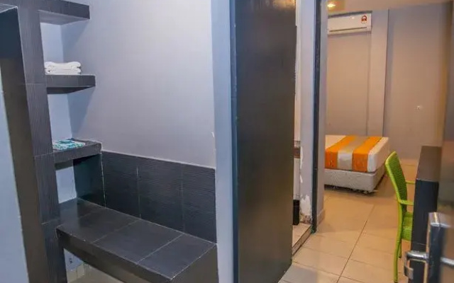 OYO Rooms Center Point Mall