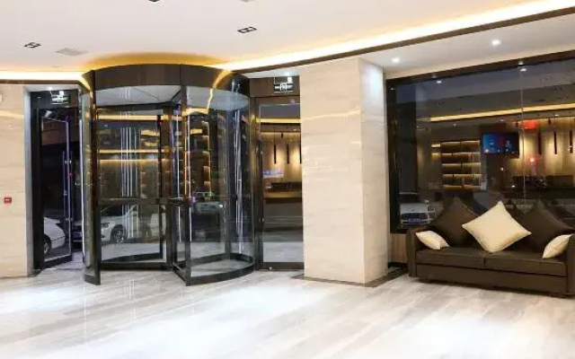 Dahuaishu Hotel (Luoyang Longmen High-speed Railway Station)