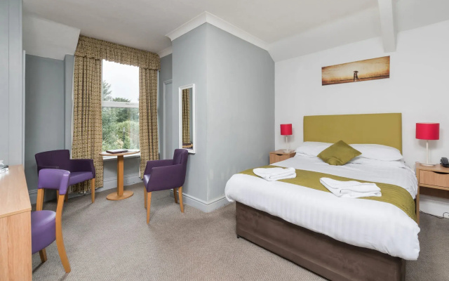The George Hotel
